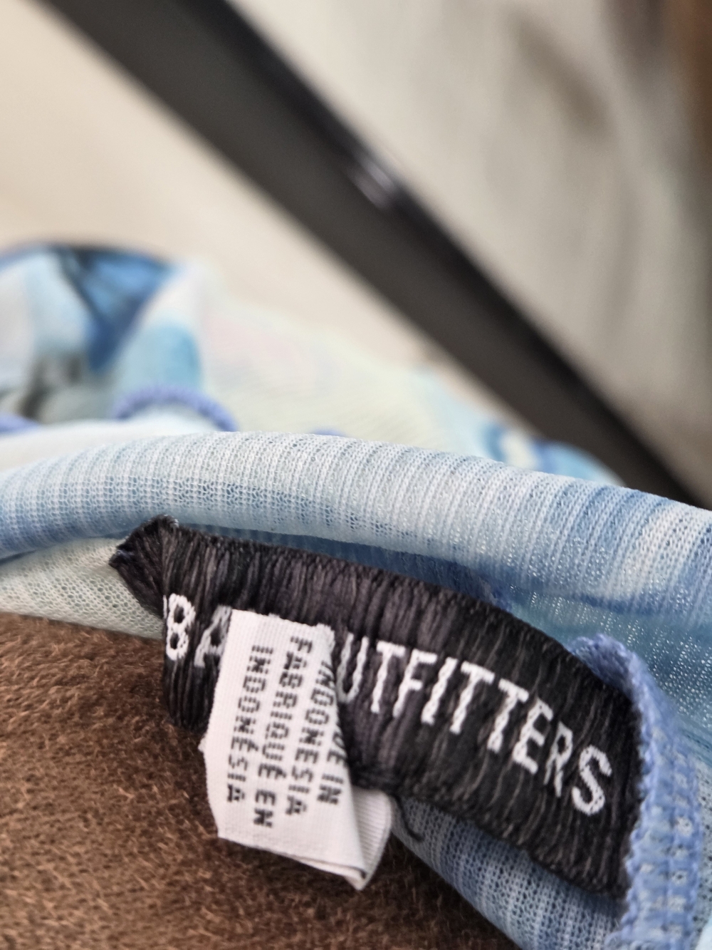 Urban Outfitters Blue Marble-Print Mesh Crop Top - Picture 6 of 6